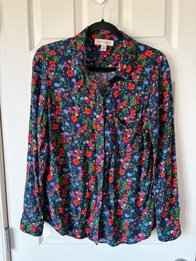 🤍 PHILOSOPHY - Medium Floral Button Up Top